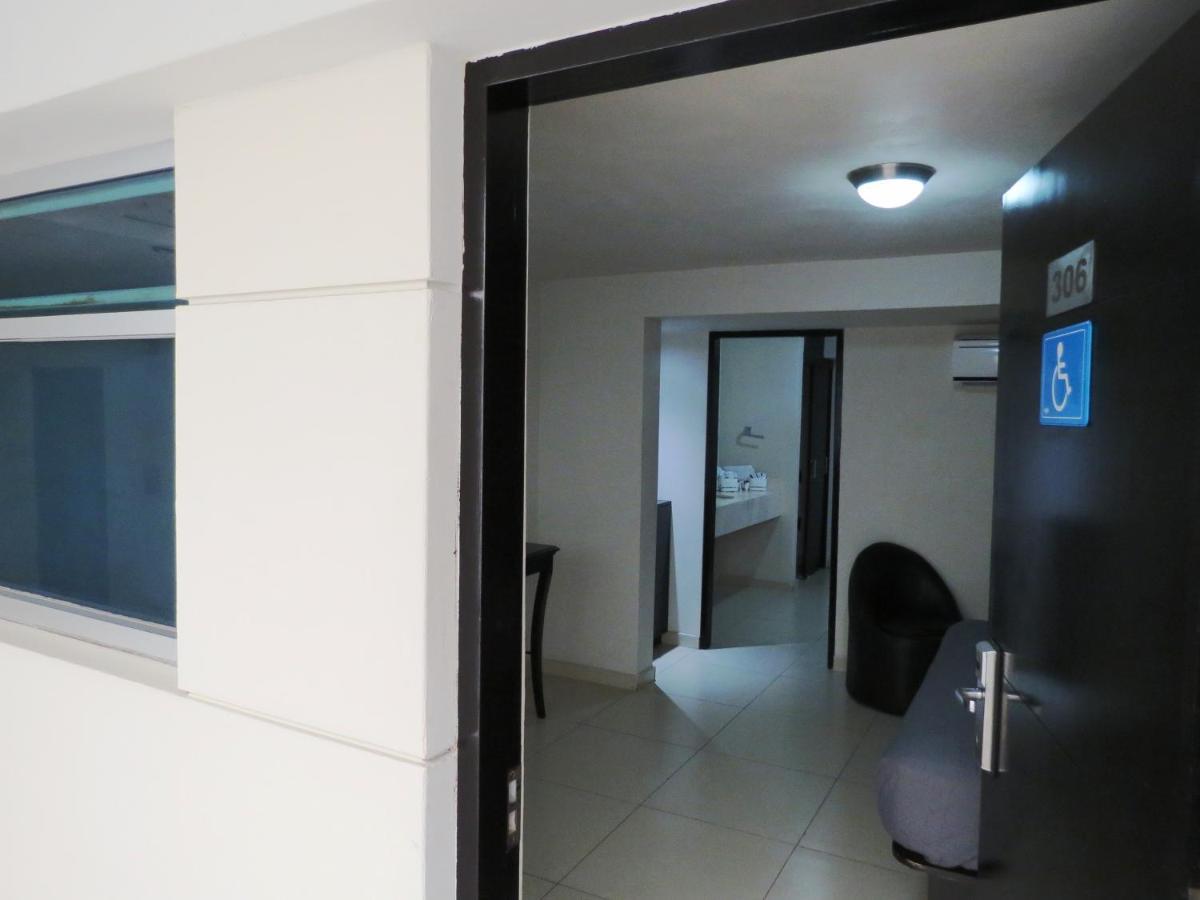 Hotel Velario Tijuana Exteriör bild